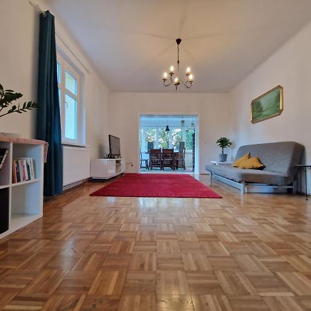 Geraeumige Und Zentrale Ferienwohnung Stahnsdorf Exterior foto